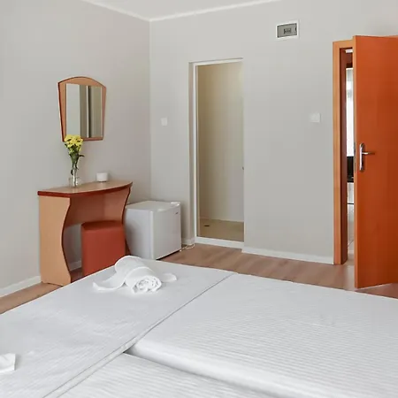 Solea Family & Restaurant L Free Parking Ράβντα