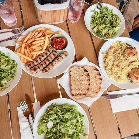 Solea Family & Restaurant L Free Parking Ξενοδοχείο Ράβντα